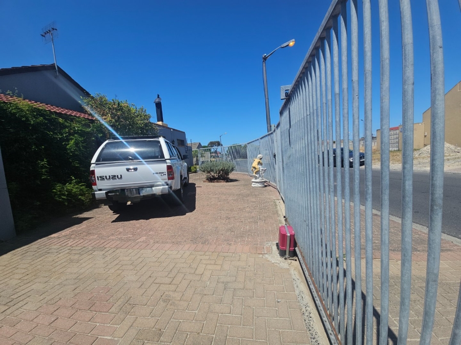 3 Bedroom Property for Sale in Colorado Park Western Cape